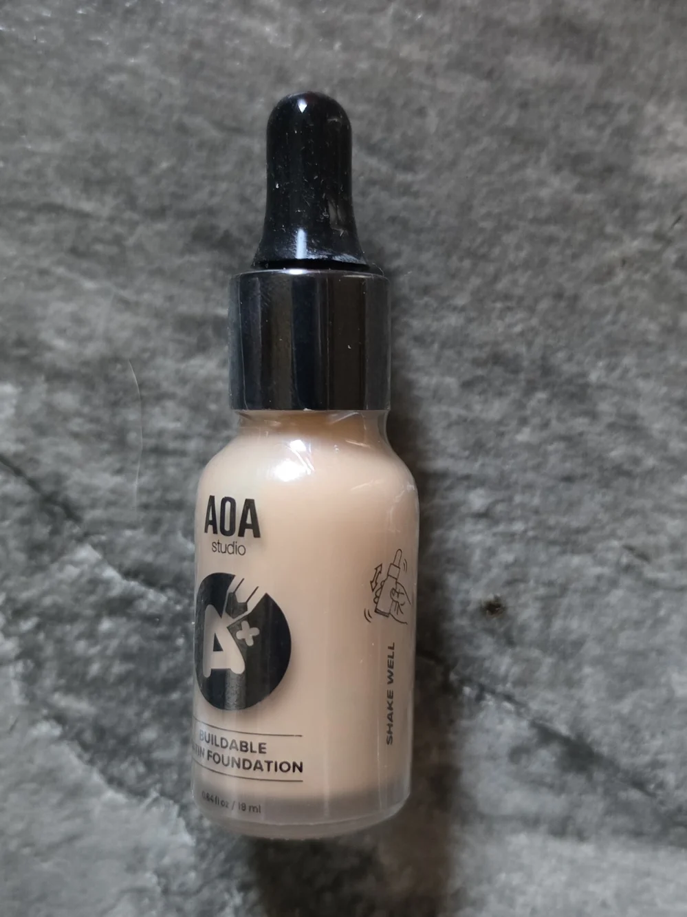 AOA Studio Buildable Satin Foundation In Pure Beige BNIB